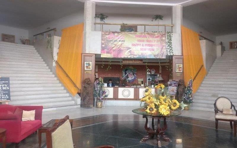 Hotel Raj Hans, 파리다바드 외부 사진